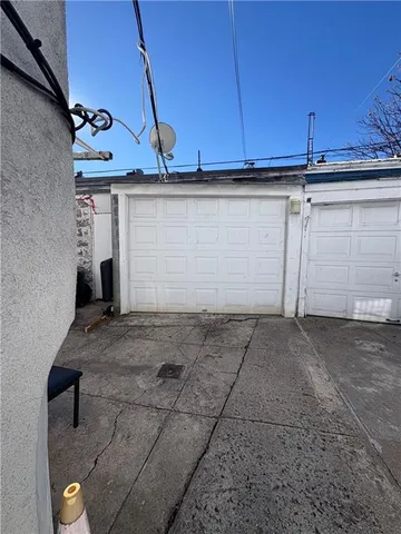 a view of a garage room