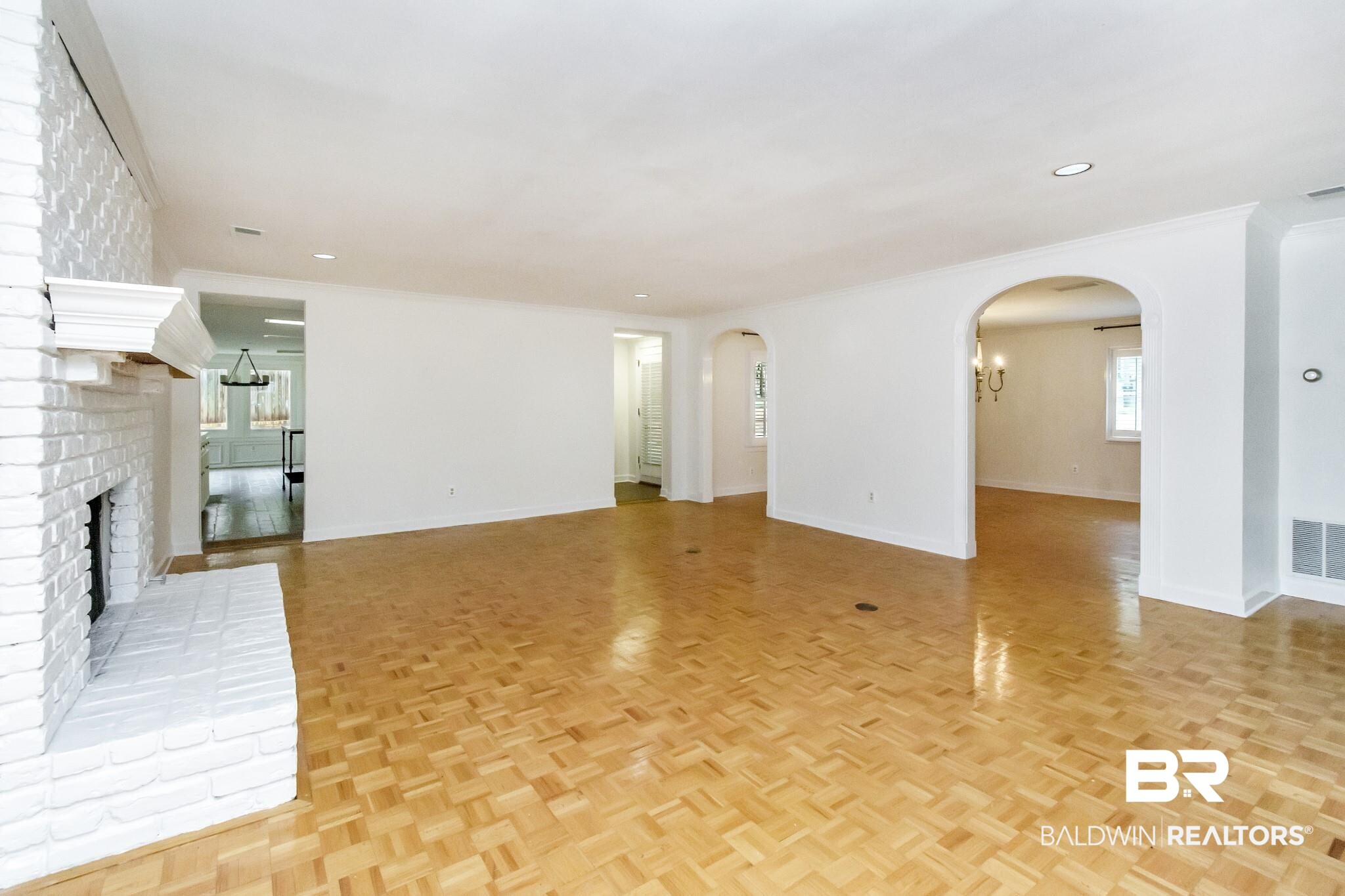 450 Ridgelawn Drive West Mobile, AL 36608 - Photo 4 of 35