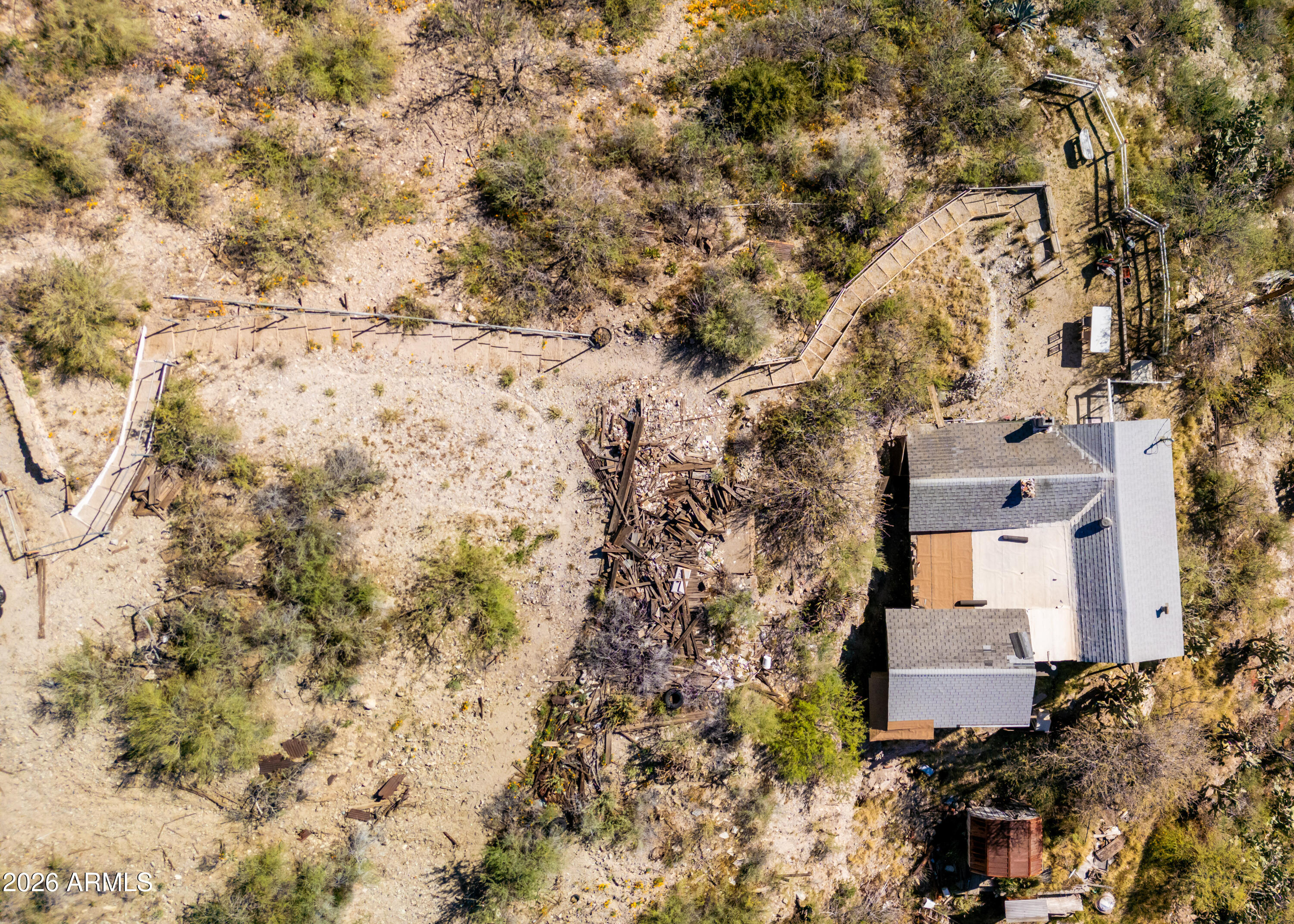 512 West Pinto Street Miami, AZ 85539 - Photo 13 of 27 view of a house with a yard