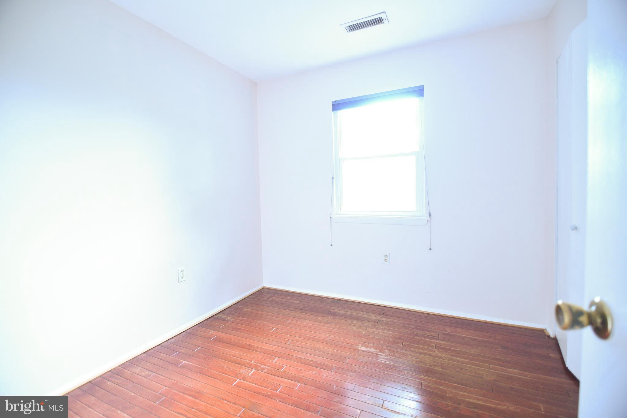 4533 Green Valley Road Monrovia, MD 21770 - Photo 20 of 27 Bedroom 1