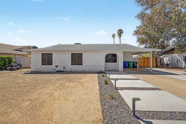 $3,000 | 2303 East Inverness Avenue, Mesa, AZ 85204