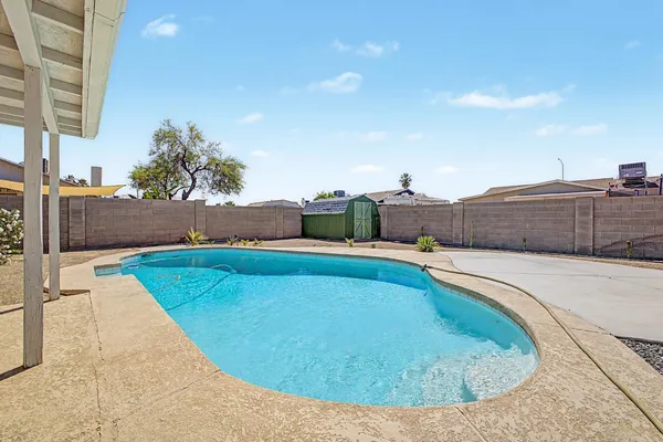 $3,000 | 2303 East Inverness Avenue, Mesa, AZ 85204