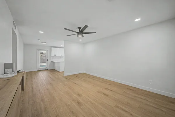 $3,000 | 2303 East Inverness Avenue, Mesa, AZ 85204