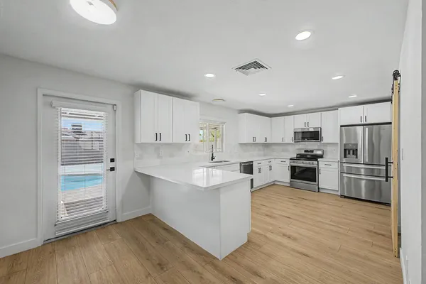 $3,000 | 2303 East Inverness Avenue, Mesa, AZ 85204