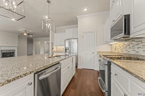 $479,700 | 36261 Belle Savanne Avenue, Geismar, LA 70734