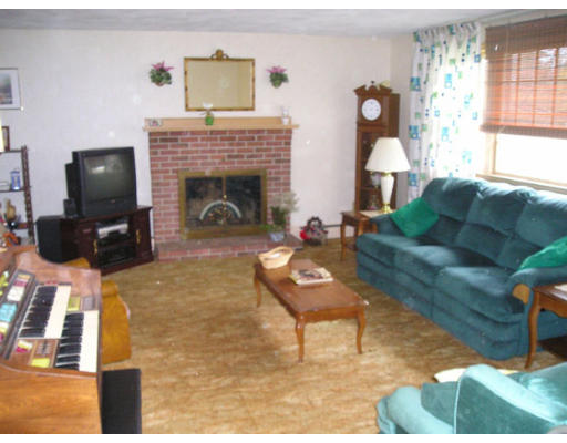 92 Argilla Road Andover, MA 01810 - Photo 2 of 9