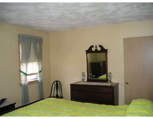 92 Argilla Road Andover, MA 01810 - Photo 4 of 9
