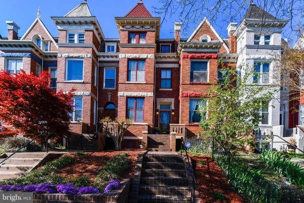 $1,275,000 | 34 R Street Northeast, Washington, DC 20002