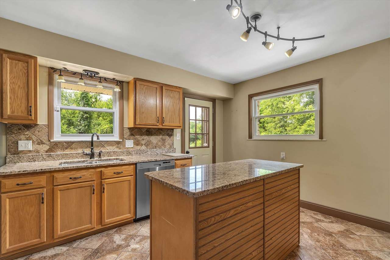 353 Prairie Street Jackson, MI 49203 - Photo 23 of 49 Photo 23