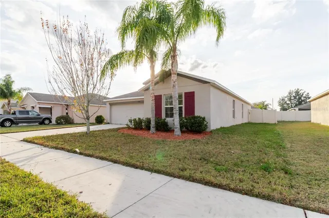 $455,000 | 304 Cascade Bend Drive, Ruskin, FL 33570