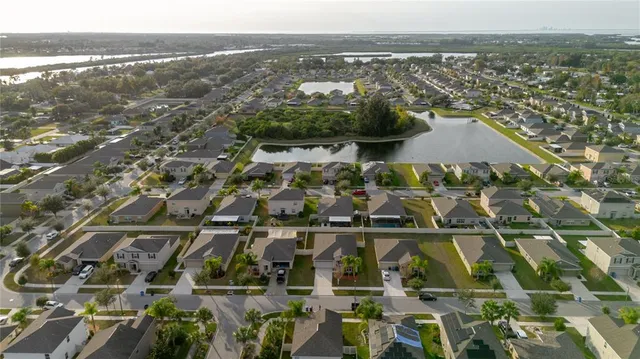 $455,000 | 304 Cascade Bend Drive, Ruskin, FL 33570