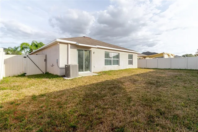 $455,000 | 304 Cascade Bend Drive, Ruskin, FL 33570