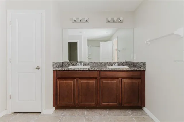 $455,000 | 304 Cascade Bend Drive, Ruskin, FL 33570