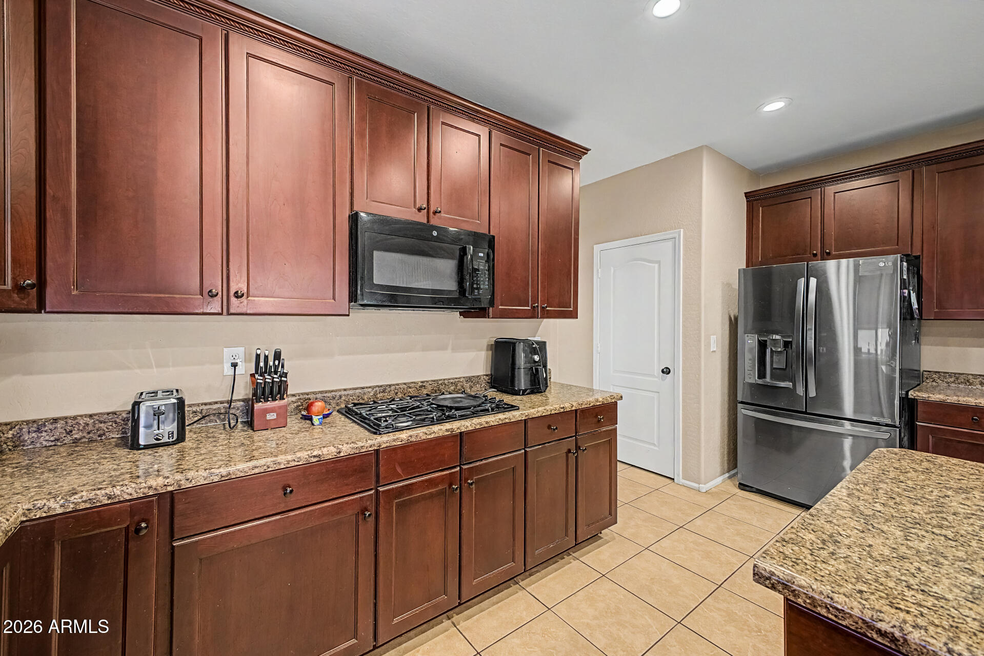 28929 North Calcite Way San Tan Valley, AZ 85143 - Photo 17 of 43 Kitchen
