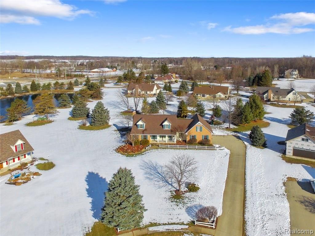 11833 Francesca Court Romeo, MI 48065 - Photo 5 of 38 DJI_0307.jpg