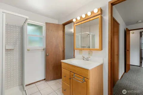 $1,100,000 | 38505 Southeast 86th Place, Snoqualmie, WA 98065