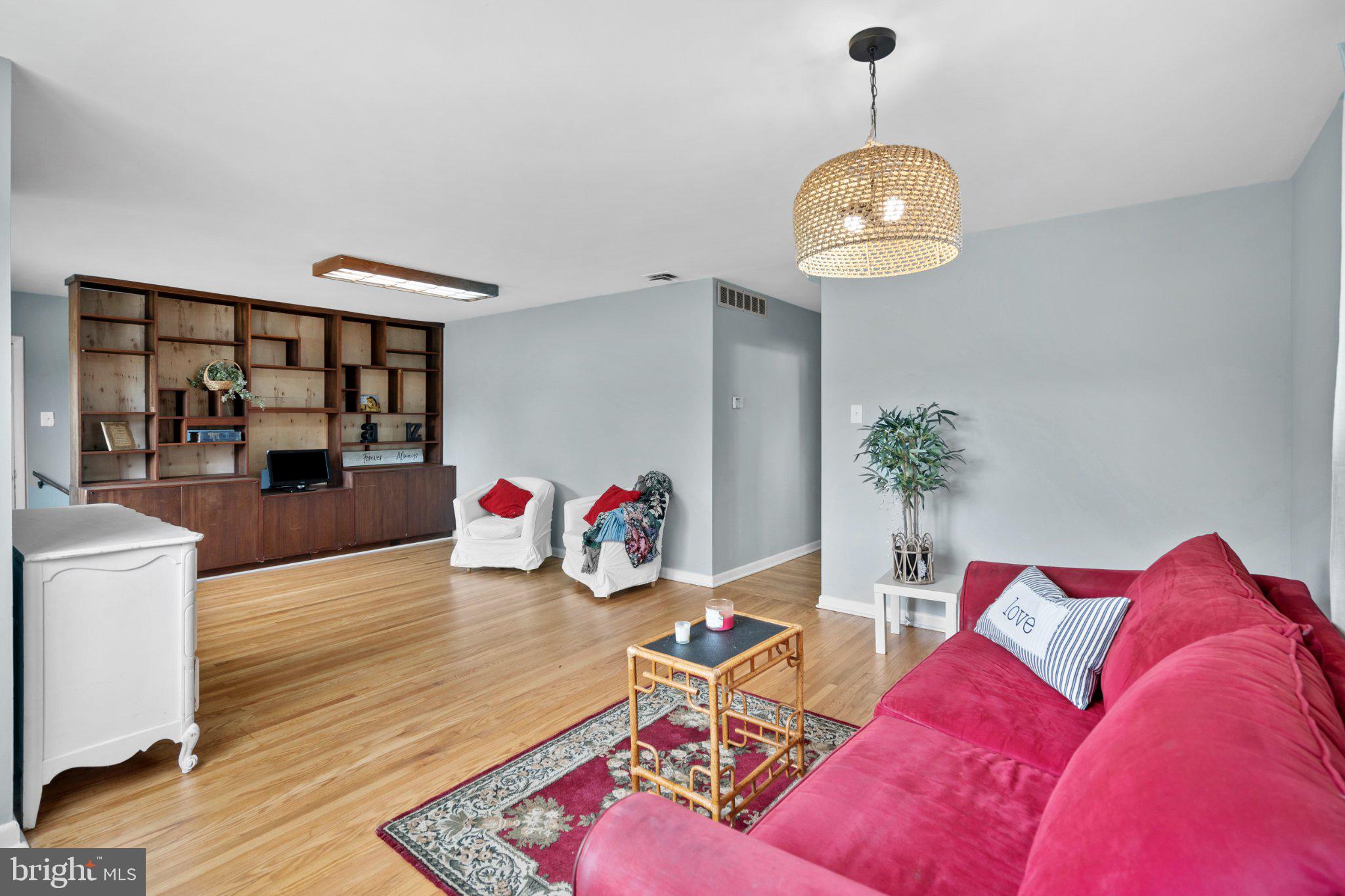 609 Foster Road Cheltenham, PA 19012 - Photo 25 of 44 Charming living space with modern flair.