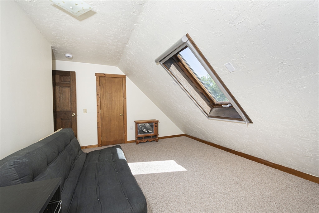 12 Ridge Road Shrewsbury, MA 01545 - Photo 24 of 42