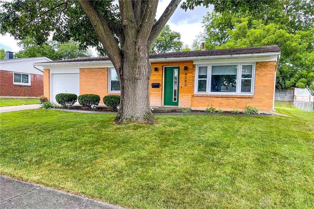 4283 Meadowcroft Road Kettering, OH 45429 - Photo 4 of 43 Gallery Image 4