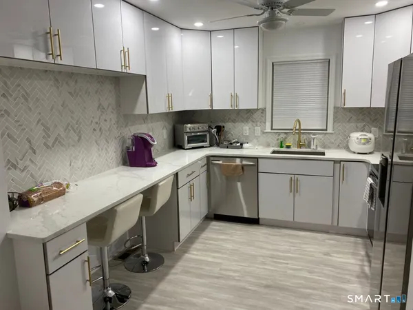$3,300 | 136 West Cedar Street, Unit 7, Norwalk, CT 06854