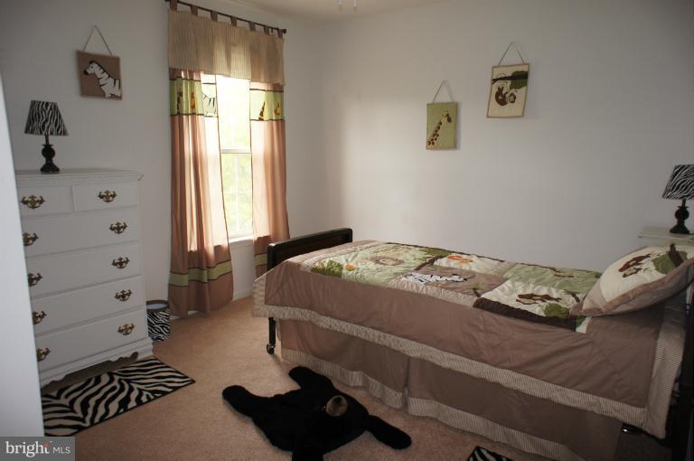 8029 Folkstone Road Manassas, VA 20111 - Photo 14 of 23 Bedroom
