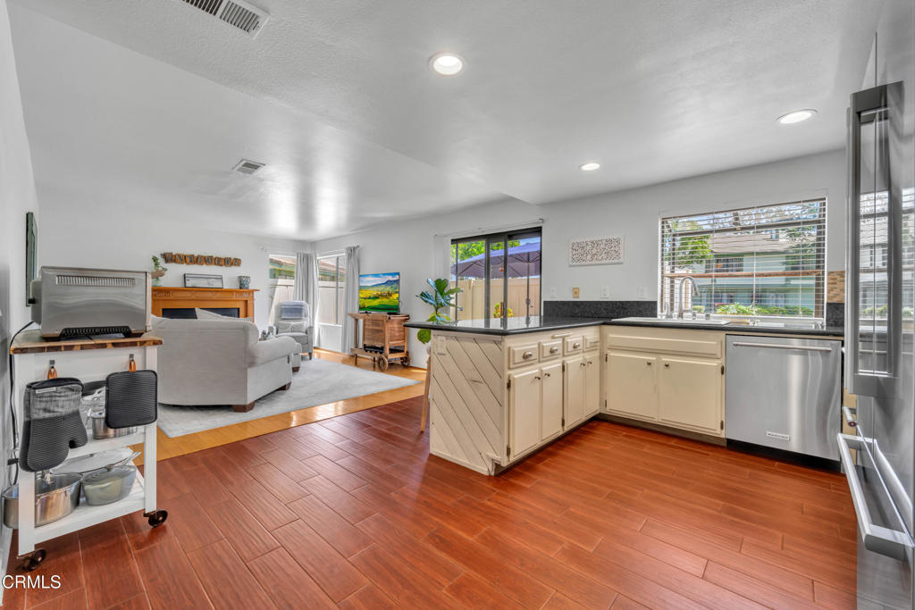 3516 Olds Road Oxnard, CA 93033 - Photo 10 of 34