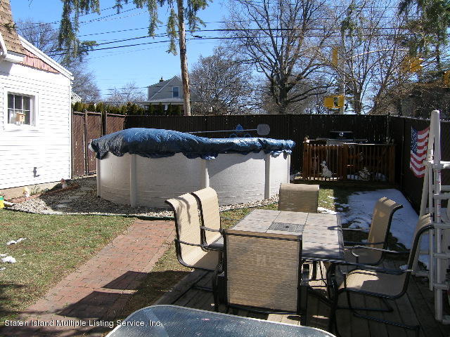 254 Manor Road Staten Island, NY 10314 - Photo 17 of 18 P3220035