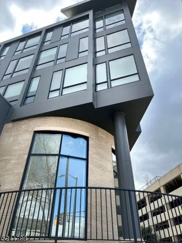 $3,900 | 42 Spring Street, Unit 208, Morristown, NJ 07960