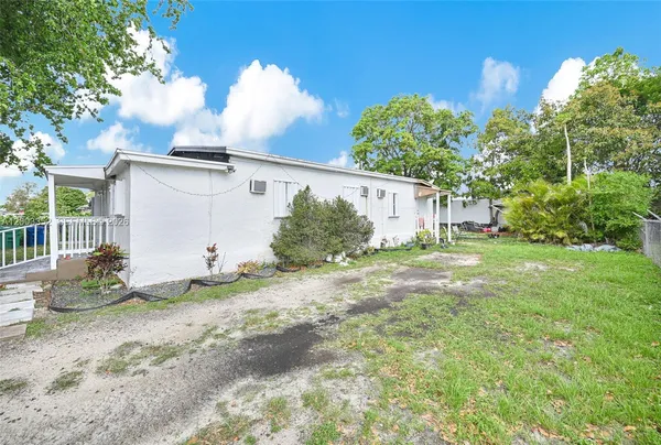 $549,000 | 10601 Southwest 172nd Street, Miami, FL 33157