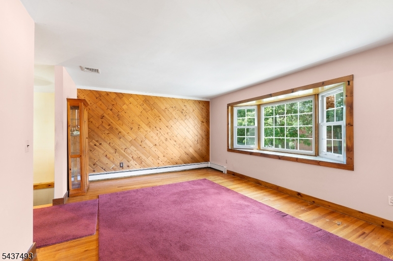 604 East Vail Road Landing, NJ 07850 - Photo 4 of 20