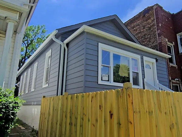 $159,000 | 7147 South Green Street, Chicago, IL 60621