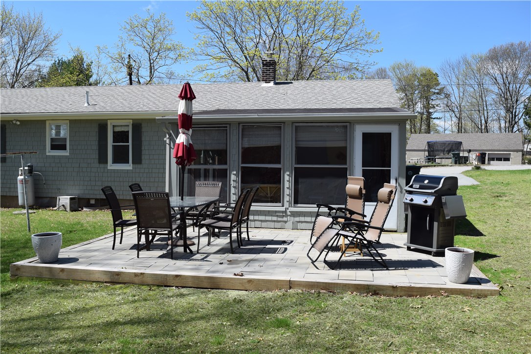 35 Abbotts Crossing Road Coventry, RI 02816 - Photo 3 of 7 Gallery Image 3