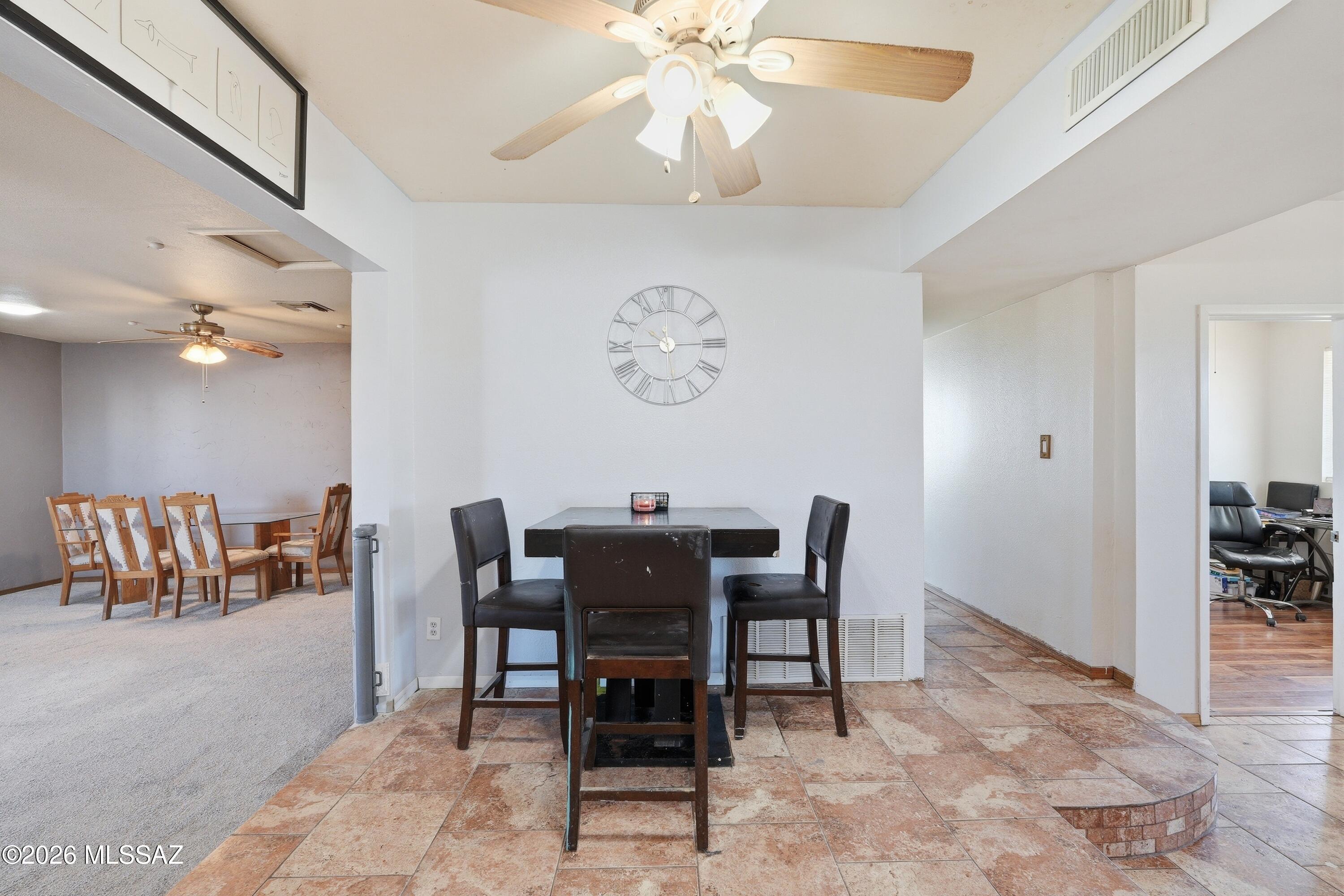 12010 West Hilltop Road Tucson, AZ 85736 - Photo 14 of 49