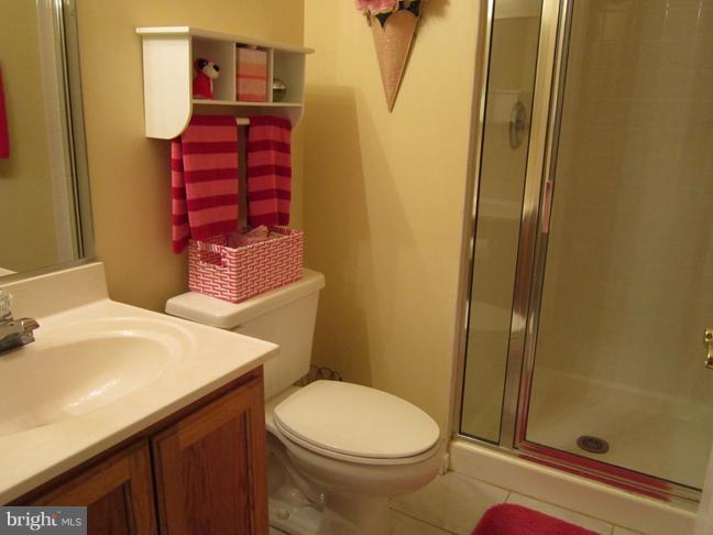 419 Little Quarry Road Gaithersburg, MD 20878 - Photo 21 of 30 Bath