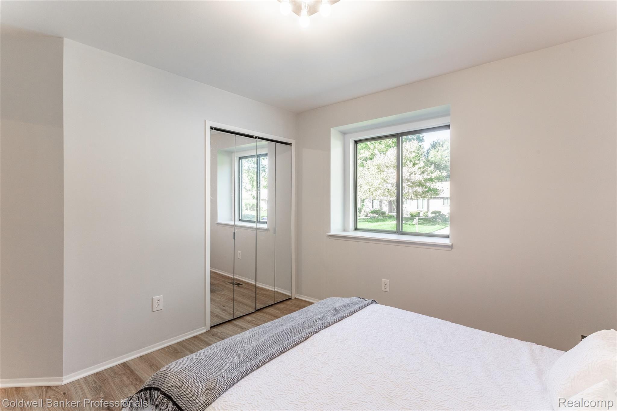 652 Ridge Road Walled Lake, MI 48390 - Photo 18 of 31 Ridge Rd-2.jpg