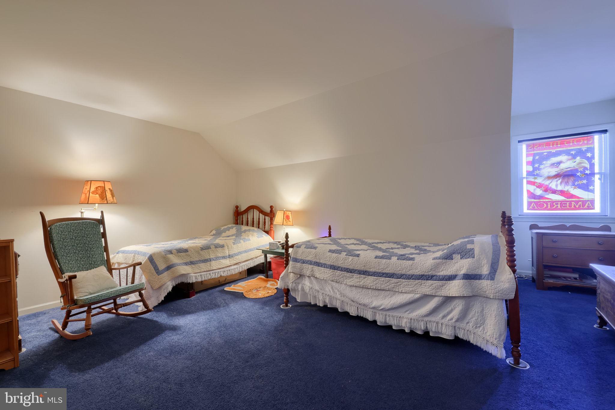 17 Georgetown Court Mountville, PA 17554 - Photo 29 of 32 Cozy twin bedroom with soft hues.