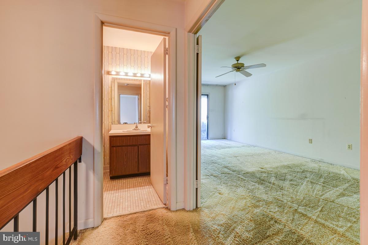 2065 Wethersfield Court Reston, VA 20191 - Photo 16 of 34 Gallery Image 16