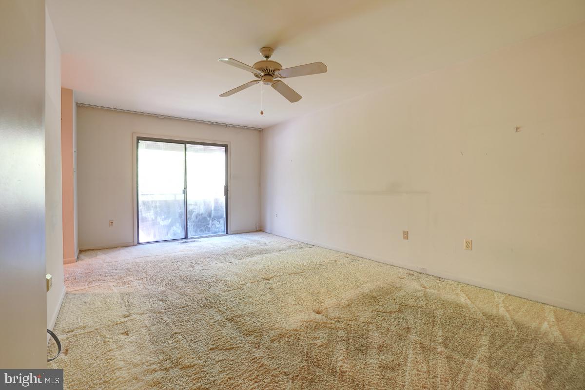 2065 Wethersfield Court Reston, VA 20191 - Photo 18 of 34 Gallery Image 18
