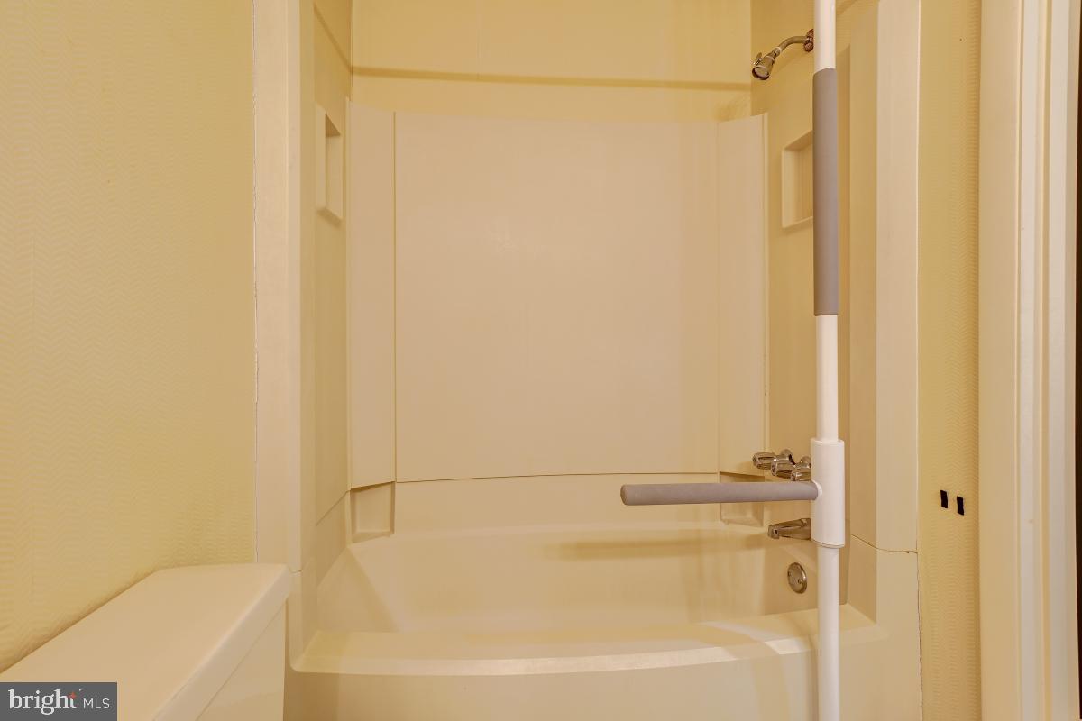 2065 Wethersfield Court Reston, VA 20191 - Photo 22 of 34 Gallery Image 22