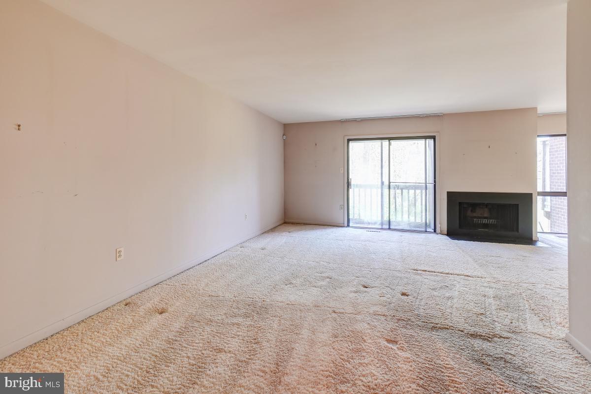 2065 Wethersfield Court Reston, VA 20191 - Photo 9 of 34 Gallery Image 9
