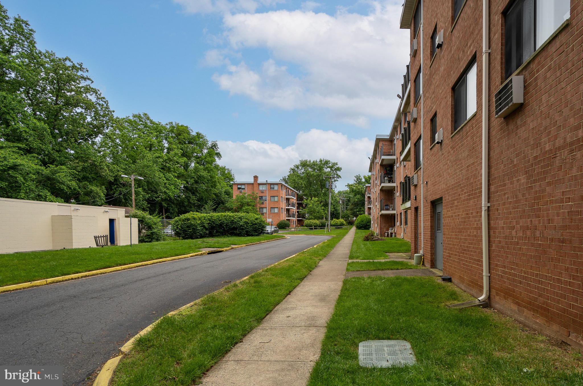 2848 Annandale Road, Unit 224 Falls Church, VA 22042 - Photo 5 of 22