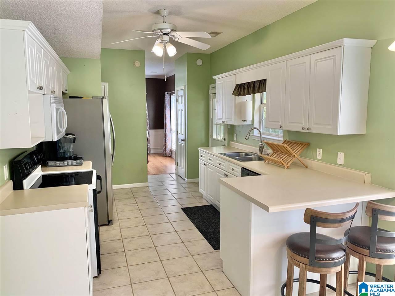143 Crestmont Lane Pelham, AL 35124 - Photo 11 of 29