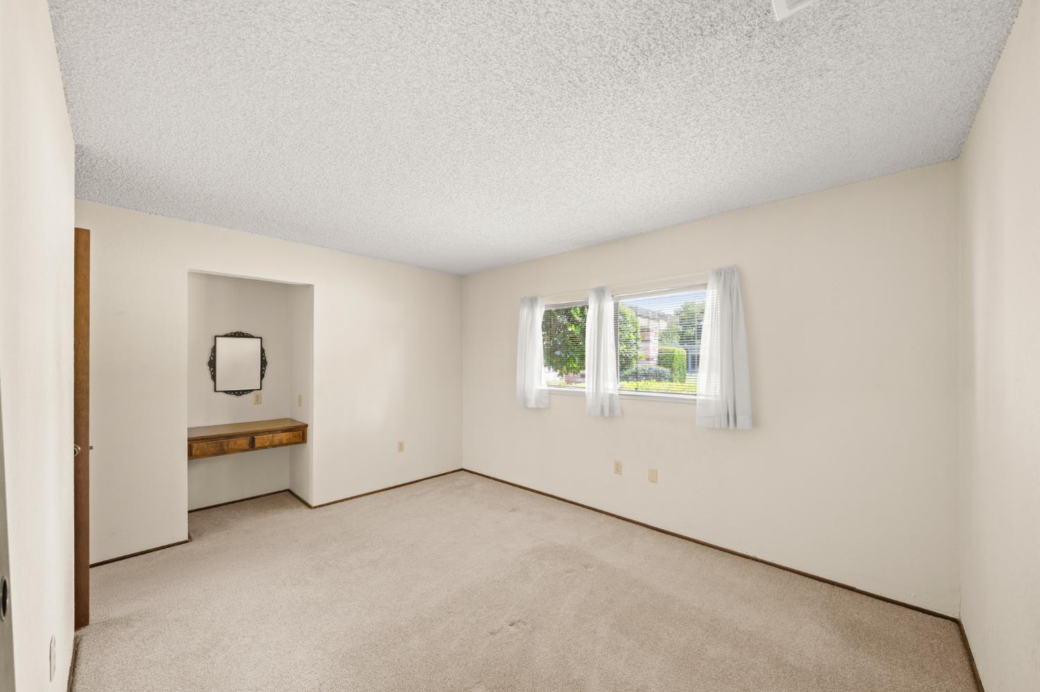 6930 Cobblestone Way Citrus Heights, CA 95621 - Photo 37 of 53 Third Bedroom