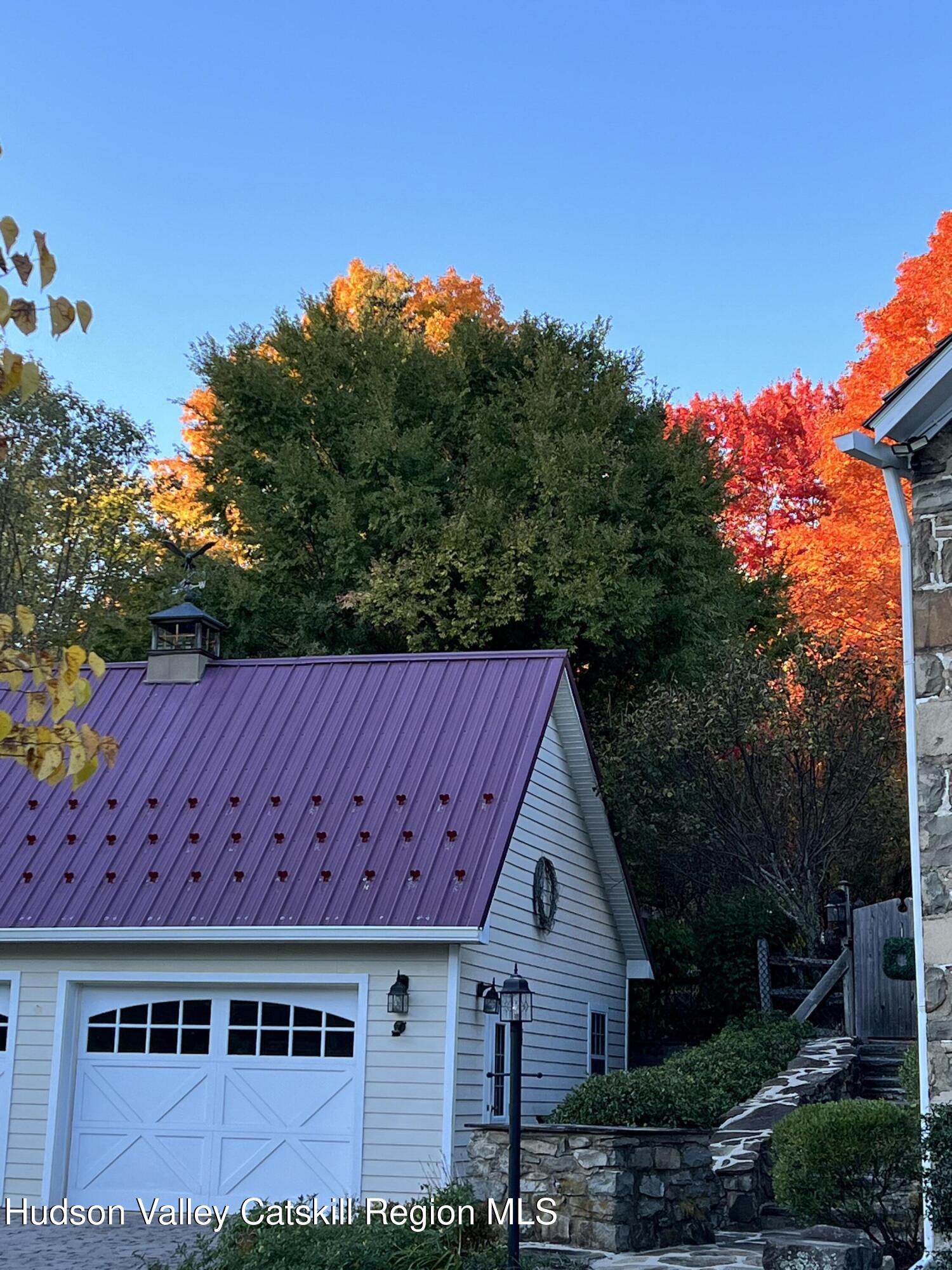 93 Horton Road Washingtonville, NY 10992 - Photo 11 of 11 wash half garage foliage