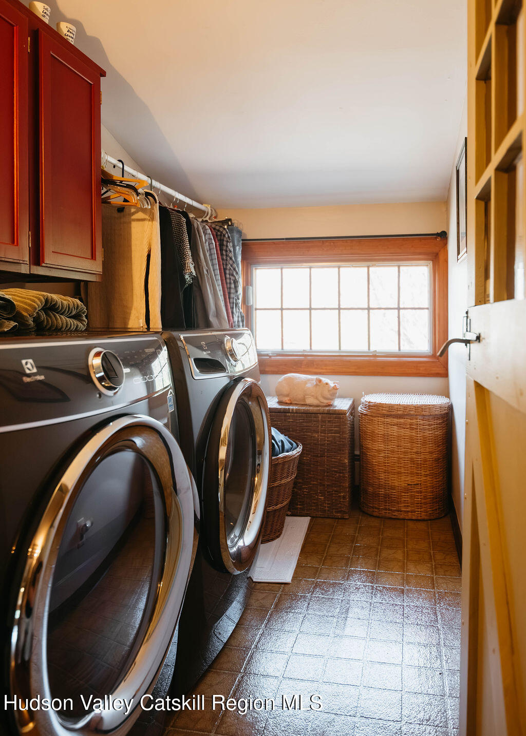 93 Horton Road Washingtonville, NY 10992 - Photo 37 of 53 93 laundry room