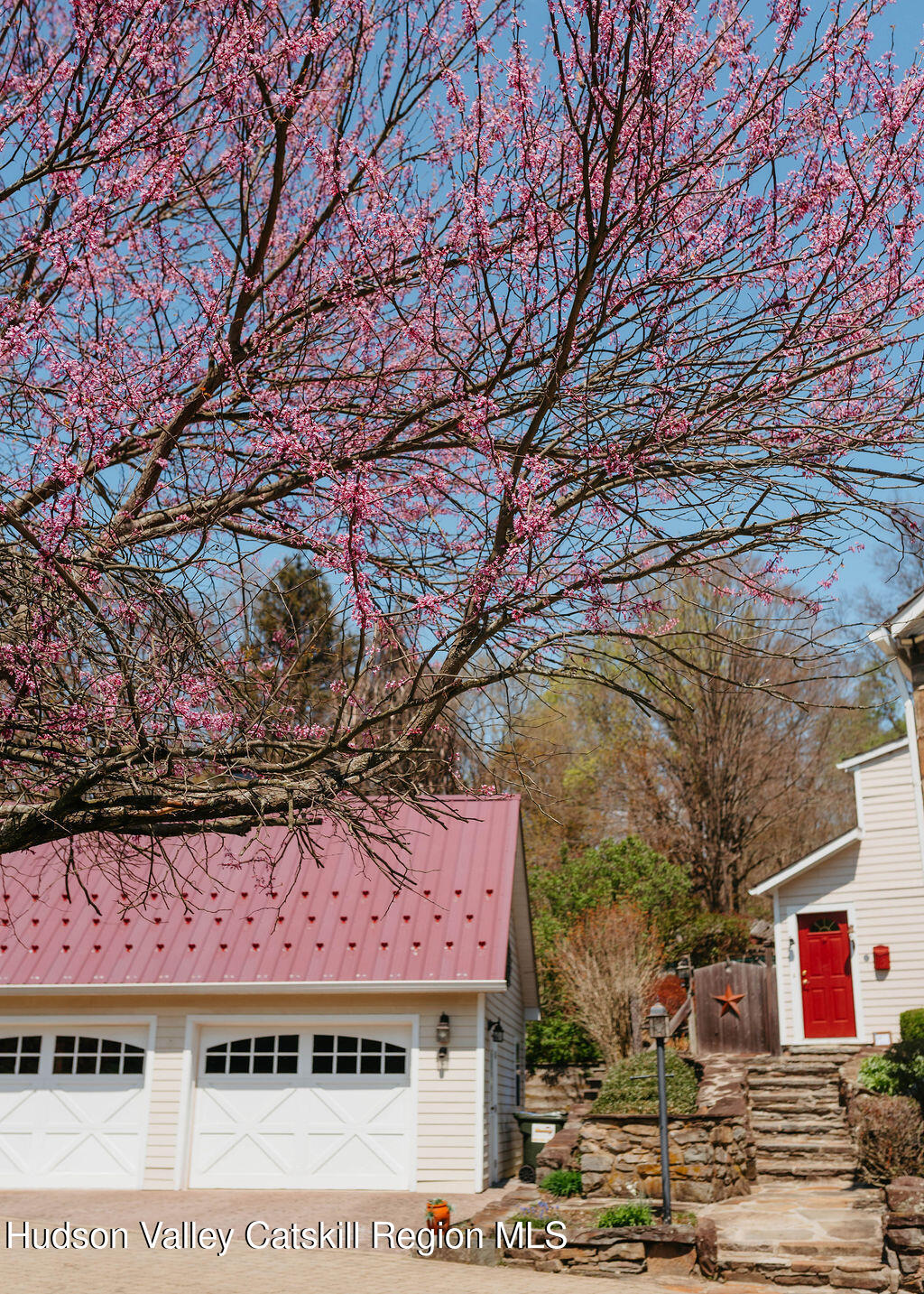 93 Horton Road Washingtonville, NY 10992 - Photo 6 of 53 93 v cherry garage door