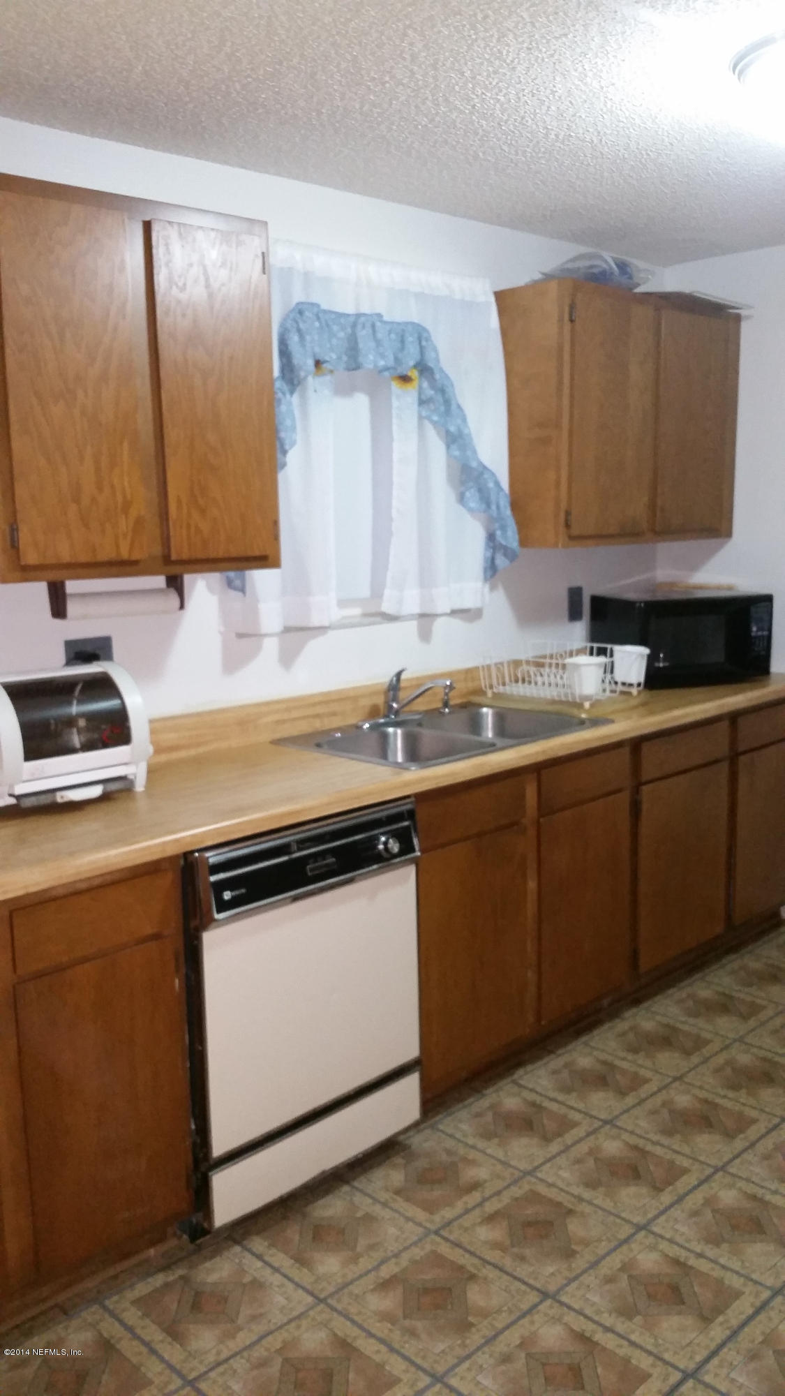 2568 Spring Lake Road Jacksonville, FL 32210 - Photo 16 of 45 c (144)