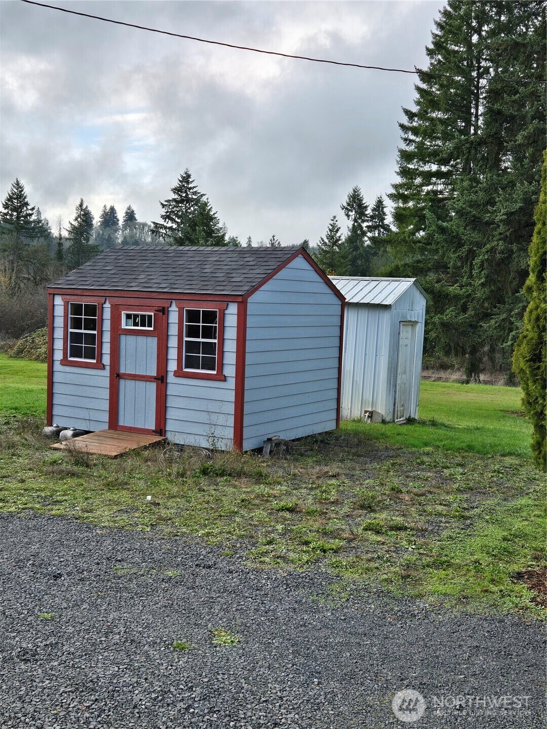 1466 Ferrier Road Winlock, WA 98596 - Photo 27 of 33 a house view with garden space