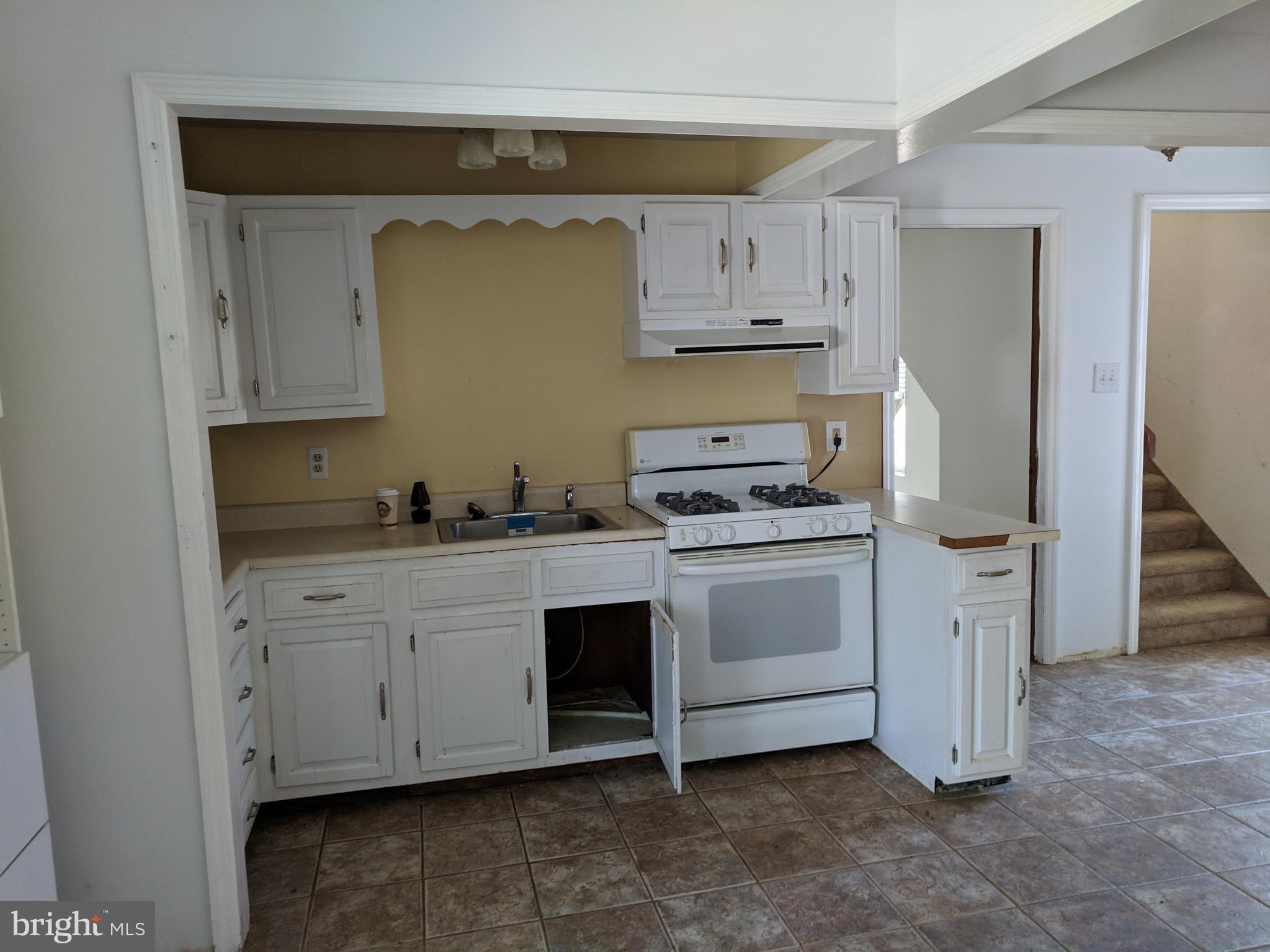 334 Flood Gate Road Swedesboro, NJ 08085 - Photo 3 of 35