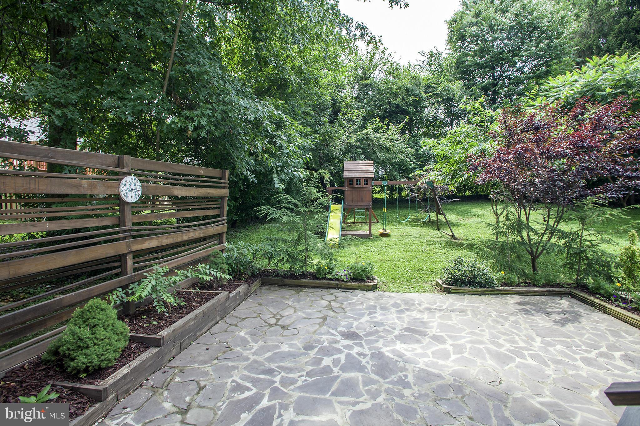 2502 Newton Street Silver Spring, MD 20902 - Photo 21 of 28 Exterior (Rear)